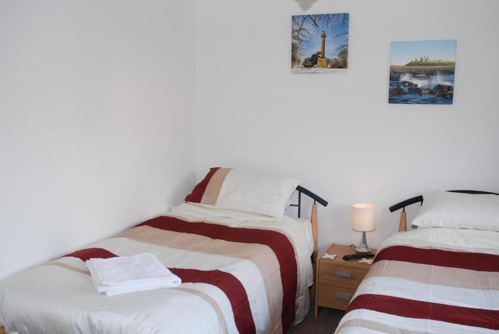 אלנוויק 4T4 Bed And Breakfast חדר תמונה
